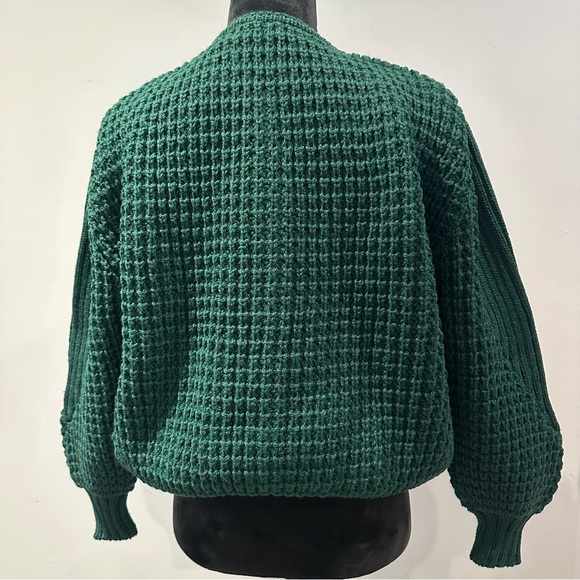 A Pallas Women's Vintage 1960's Hand Knit Lambswool Button Front Cardigan - Picture 5 of 8